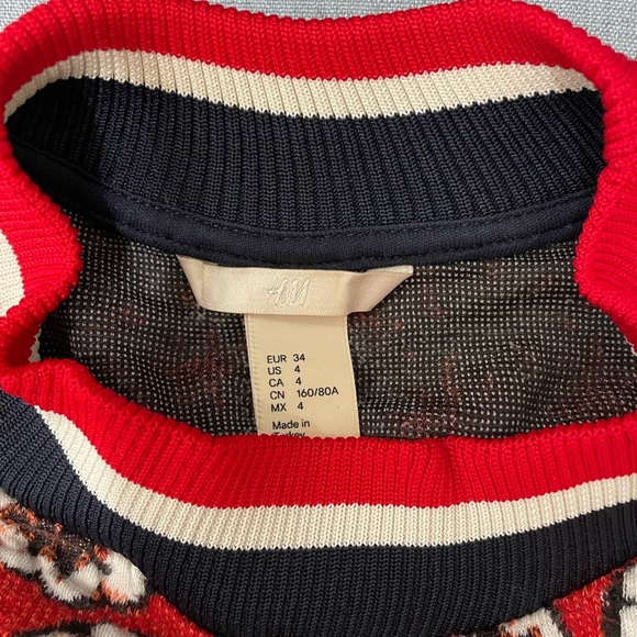 H&M Size 4 Flower Sweater - Picture 3 of 4